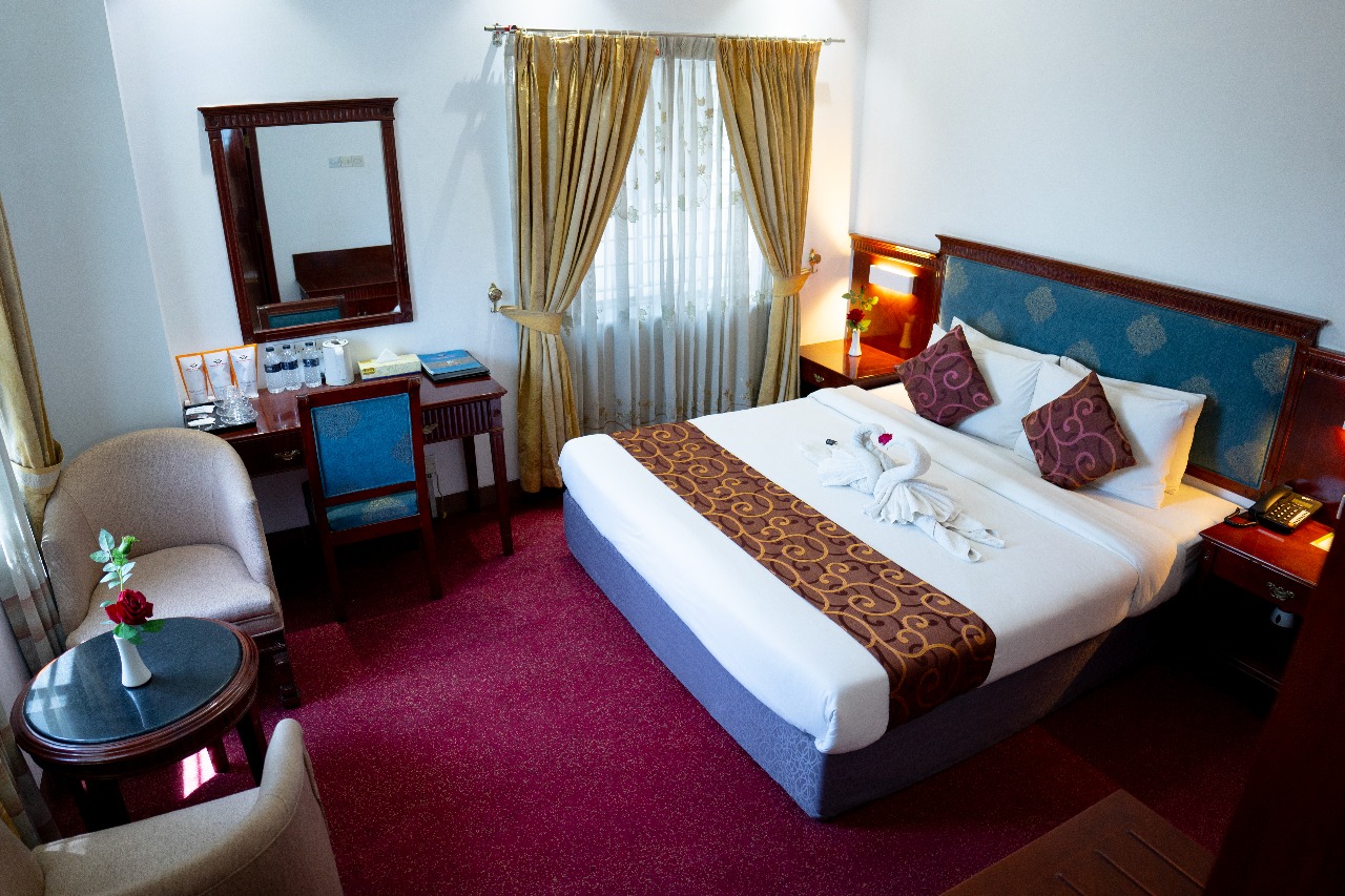 Luxurious Hotel Room